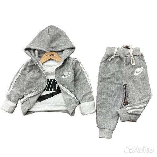 Спортивный костюм-тройка Nike