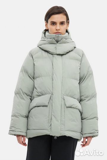 Короткая женская зимняя куртка SHU
