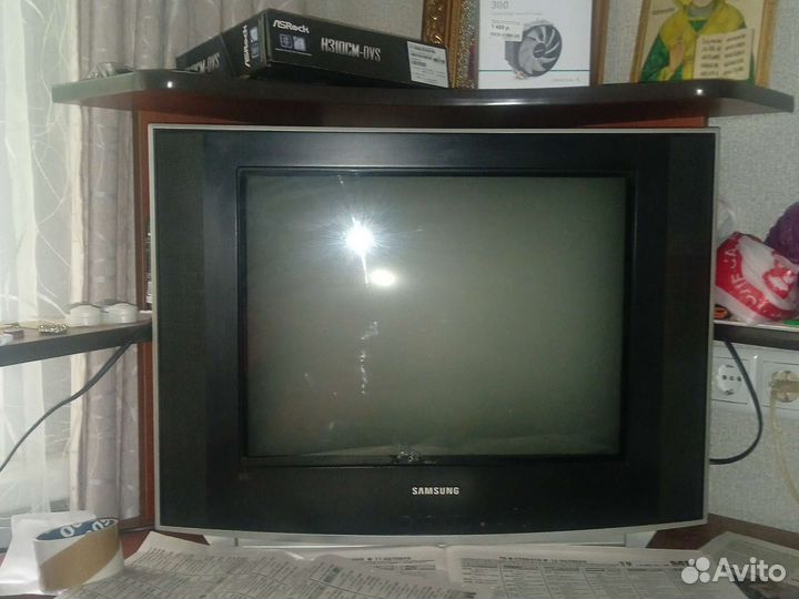Телевизор samsung