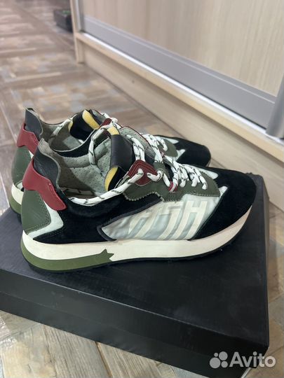 Кроссовки женские 38 размер