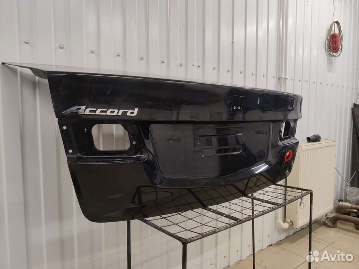 Крышка багажника Honda Accord 8