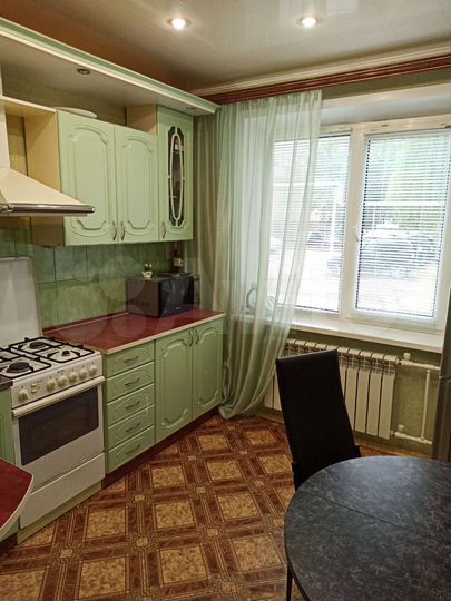 2-к. квартира, 55 м², 1/9 эт.