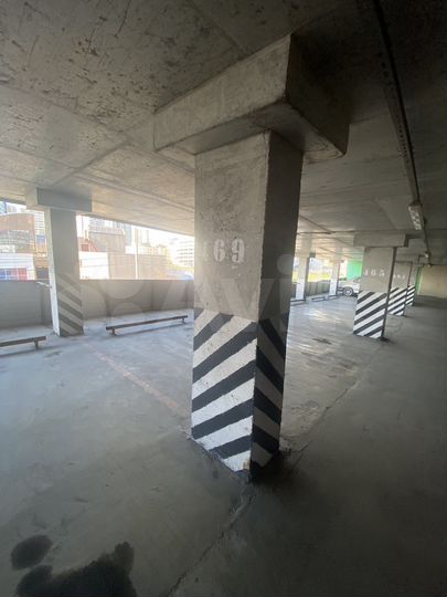 Машиноместо, 30 м²