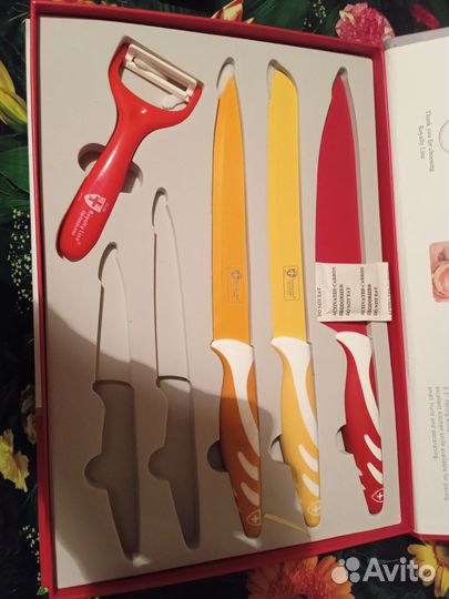 6 ножей и картофелечистка из набора