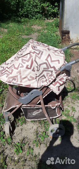 Прогулочная коляска