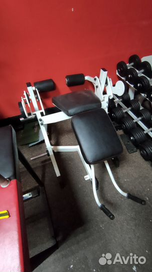 Сгибание ног лёжа V-Sport