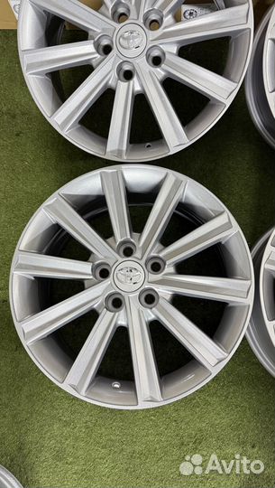 Camry v50 R17 Оригинал