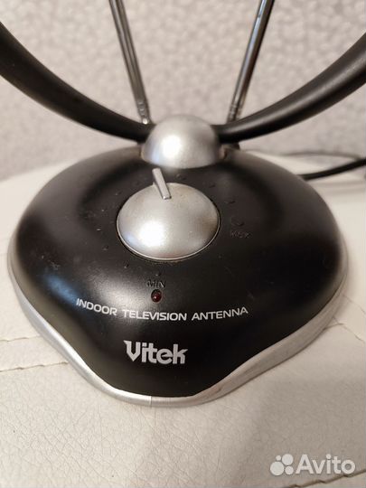 Антенна с усилителем Vitek