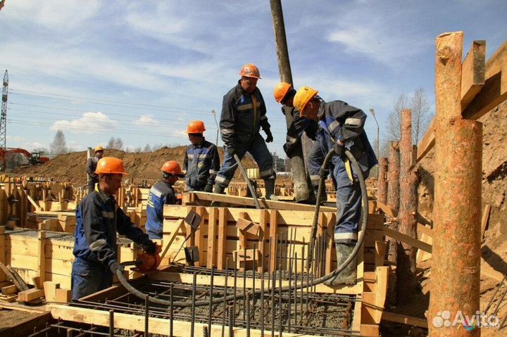 Бригада строителей, разнорабочие, грузчики