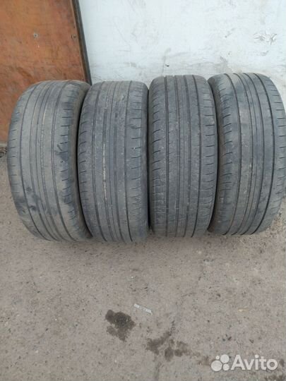 Goodyear Aquatred 3 235/55 R19