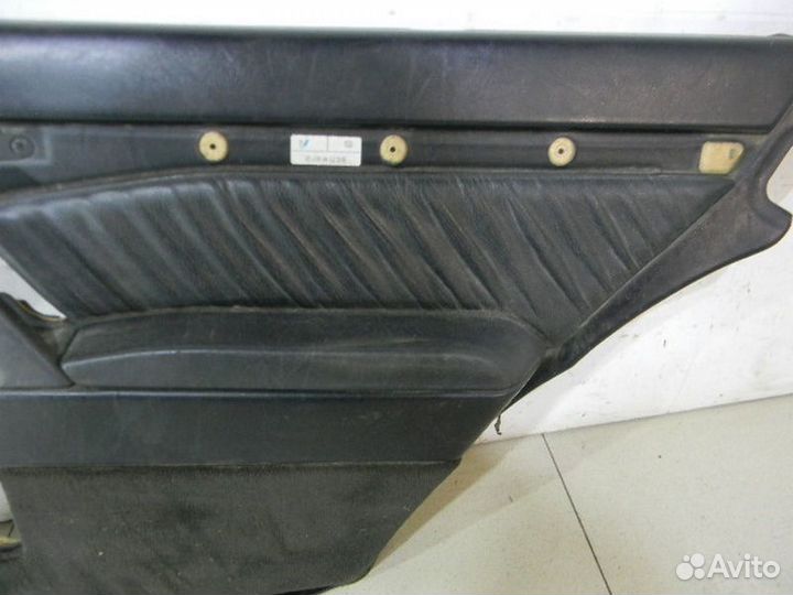 Обшивка (дверная карта) двери задней правой