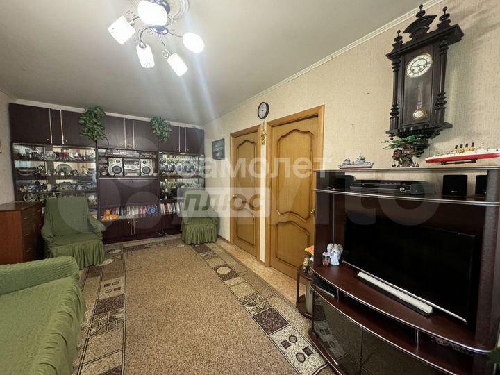 4-к. квартира, 58 м², 1/5 эт.