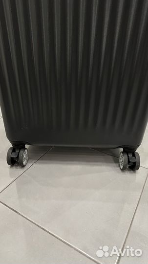 Чемодан 65x45x28