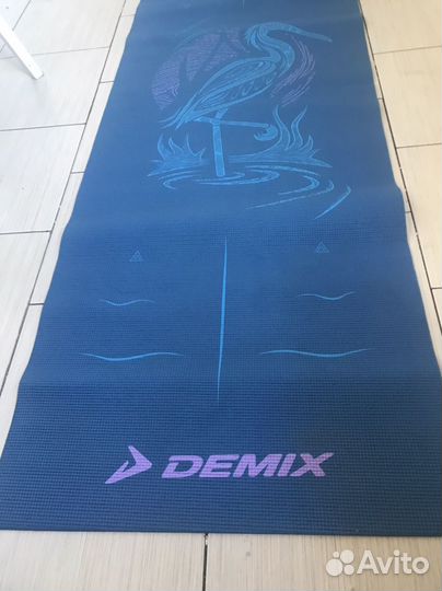 Коврик для йоги и фитнеса