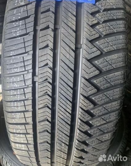 Nexen N Fera RU1 215/45 R17 91W