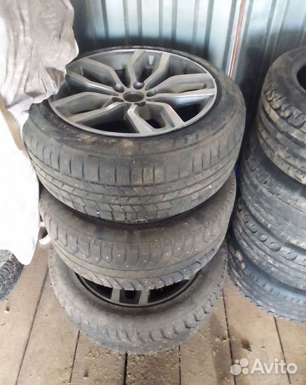Продам комплект резины с дисками R255/50/19