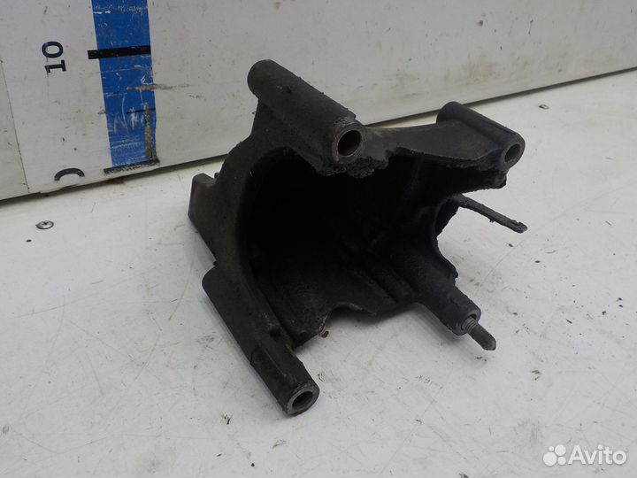 Кронштейн Volkswagen Touareg 2002-2010