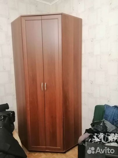 Шкаф