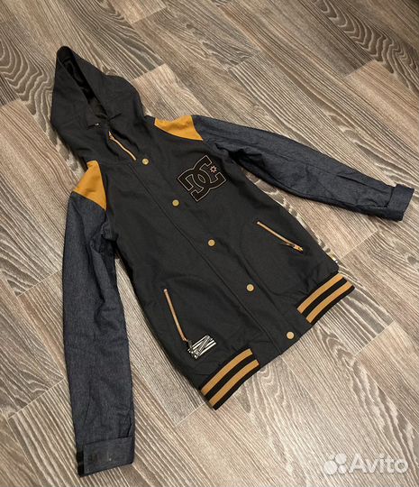 Горнолыжная куртка женская