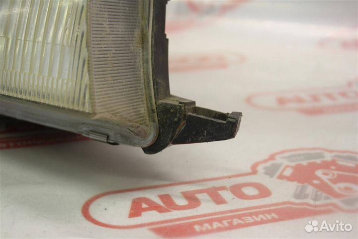 Фара правая Toyota 1994