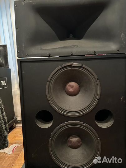 2 колонки jbl 3622N-HF