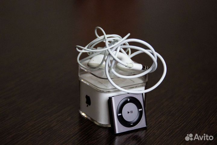 iPod shuffle 4