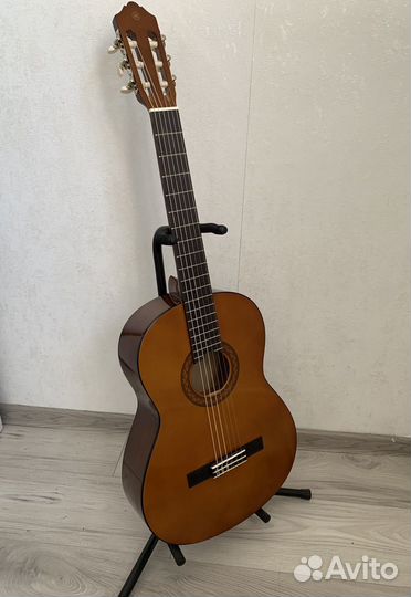Классическая гитара Yamaha CM40