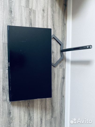 Монитор Philips 32M1N58