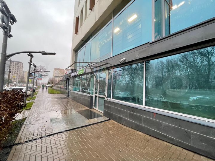 Помещение свободного назначения на Блюхера 150м2