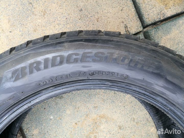 Bridgestone Blizzak DM-V2 235/55 R18