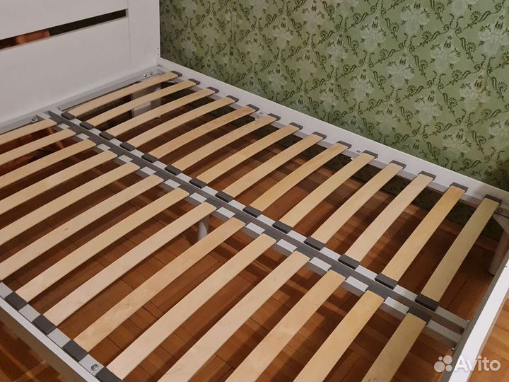 Кровать с матрасом 140 190