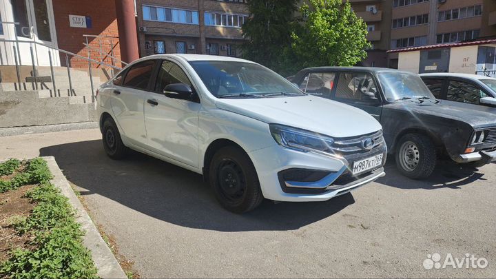 Аренда автомобиля для такси