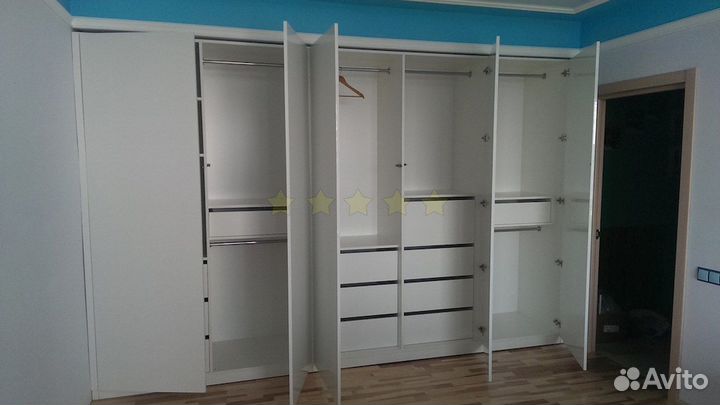 Распашной шкаф