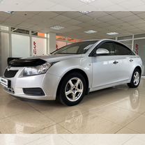 Chevrolet Cruze 1.6 MT, 2011, 277 000 км, с пробегом, цена 749 999 руб.