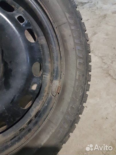 Bridgestone Blizzak Spike-01 185/60 R15 84T