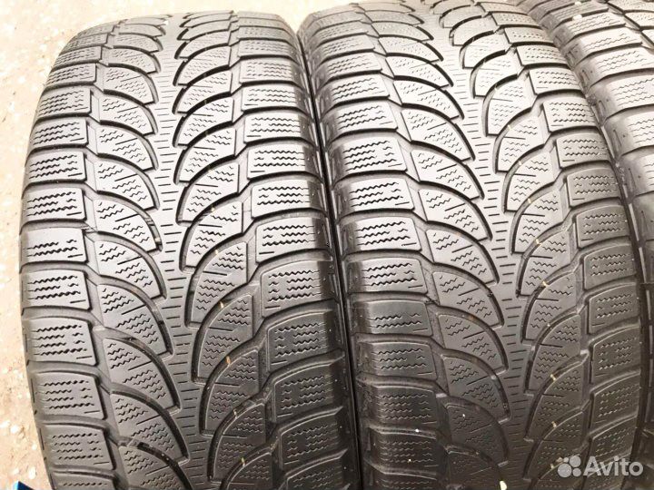 Bridgestone Blizzak LM-80 235/55 R18