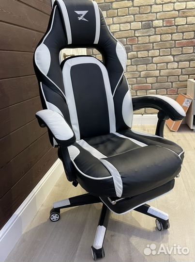 Игровое кресло zet gaming