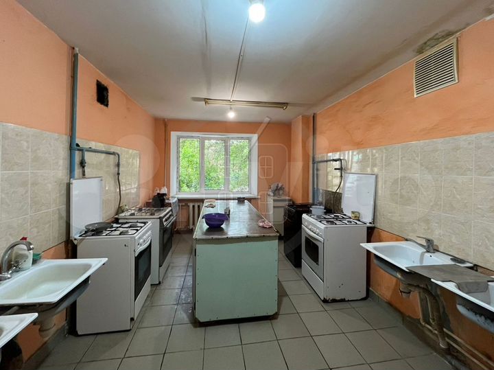 Комната 18 м² в 4-к., 2/5 эт.