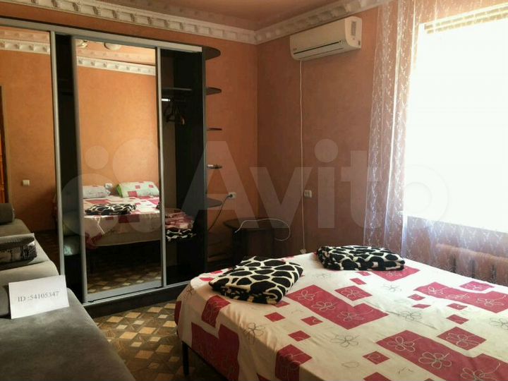 Дом 50 м² на участке 1 сот.