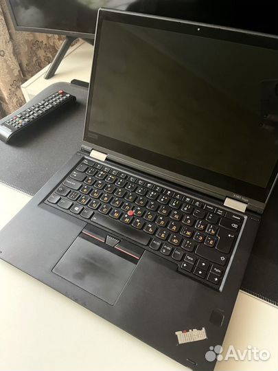 Lenovo yoga x380 i7 8th gen