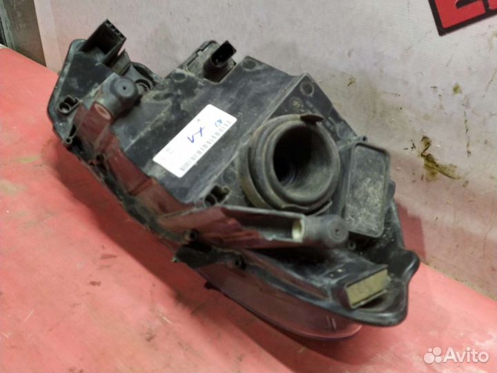 Фара передняя левая Volkswagen Polo