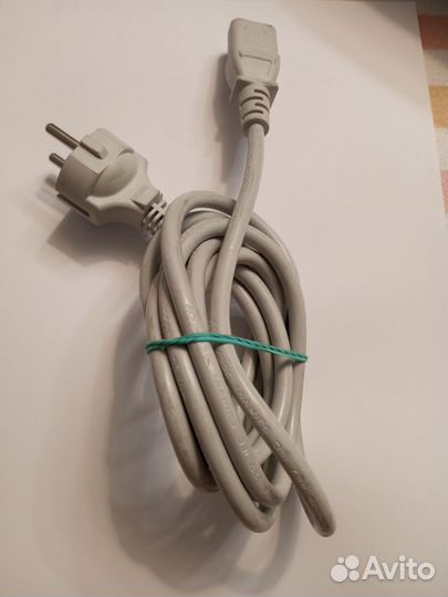 Кабель для компьютера