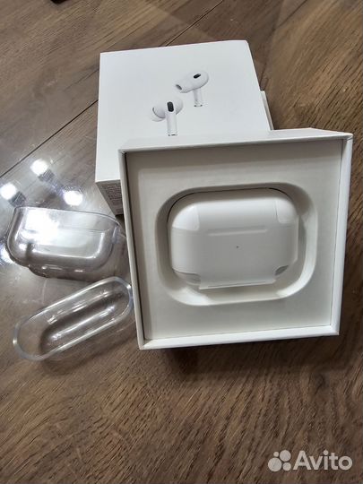AirPods Pro (2nd generation) magsafe USB-C
