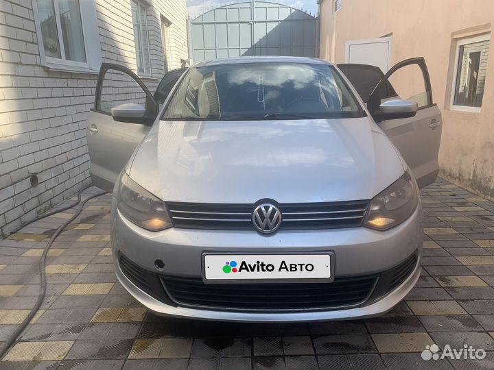 Volkswagen Polo 1.6 AT, 2012, 215 236 км