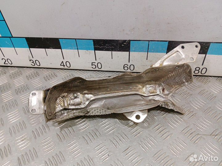 Б/У Кронштейн воздушного фильтра правый#002