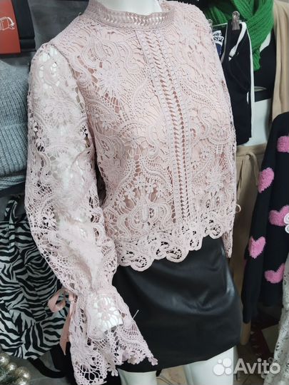 Блузка женская нарядная белая пудровая