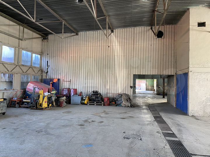 Площади под склад, производство, 990 м²