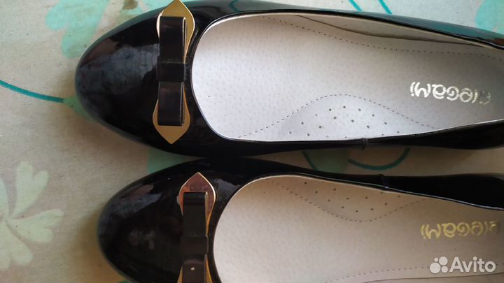 Туфли для девочки нов., кожаные, лакированные, 36