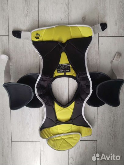 Нагрудник хоккейный bauer supreme