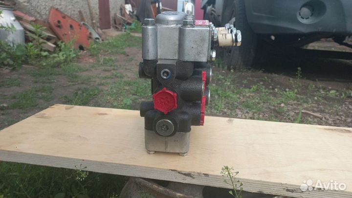 Распределитель мтз82